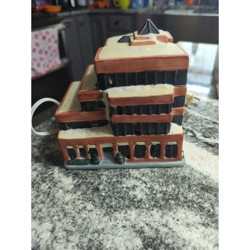 Christmas Village - Marsh Corporate Headquarters At Crosspoint - Vintage - Light
